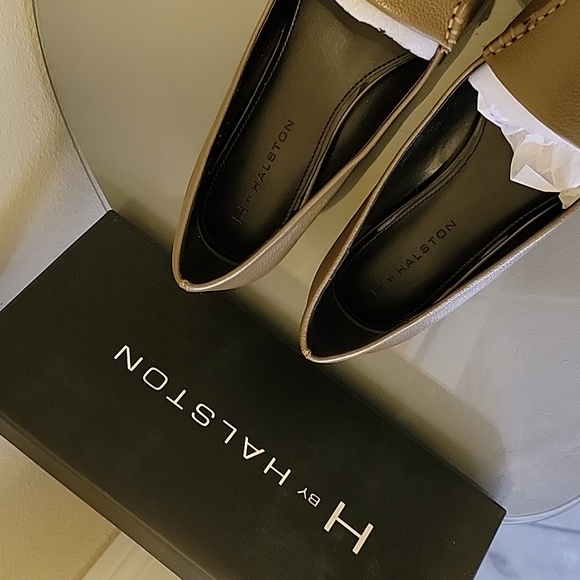 Halston: ❤️Host Pick ❤️Kellie Chocolate Leather Slip-on - Picture 2 of 6